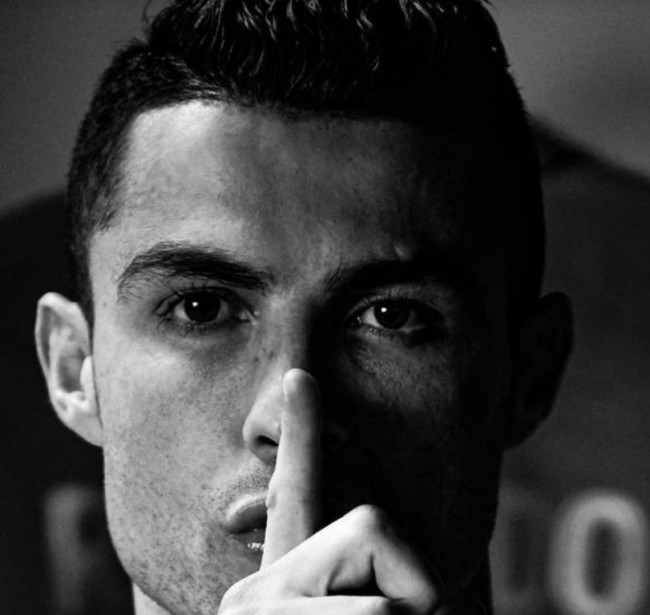 菲尔米诺：我很喜欢维尼修斯，但利物浦对阵皇马我希望红军赢（菲尔米诺：欣赏维尼修斯，但对阵皇马仍盼红军取胜）